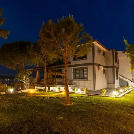 Apartmán Select Cunda - Sea View With Garden 2 Bedroom At Cunda Island