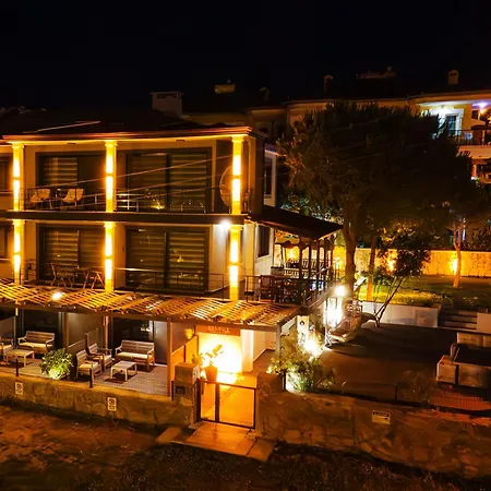 Select Cunda - Sea View With Garden 2 Bedroom At Cunda Island Apartmán