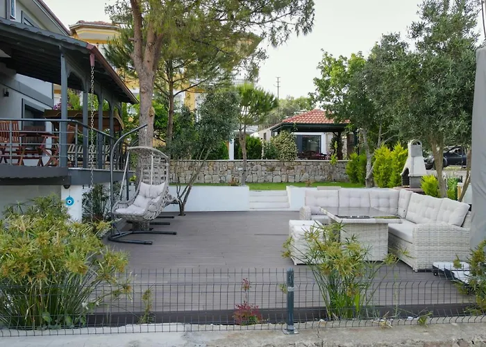 Select Cunda - Sea View With Garden 2 Bedroom At Cunda Island Apartment Ayvalı